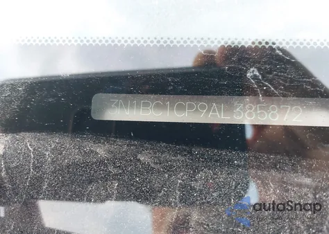 2010 Nissan Versa 1.8S z USA, uszkodzony, nr VIN 3N1BC1CP9AL385872